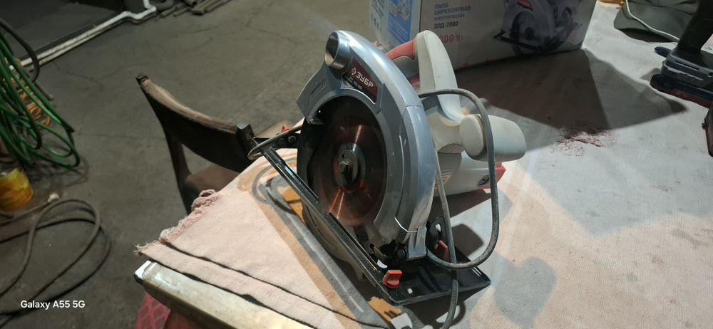 Продается Пила циркулярная ЗПД-2000.