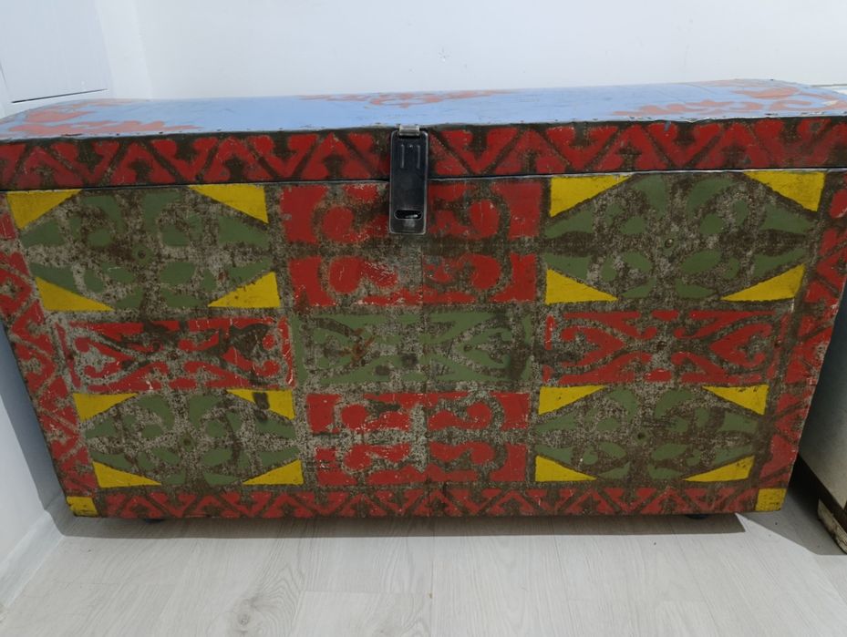 Сундуки старинные