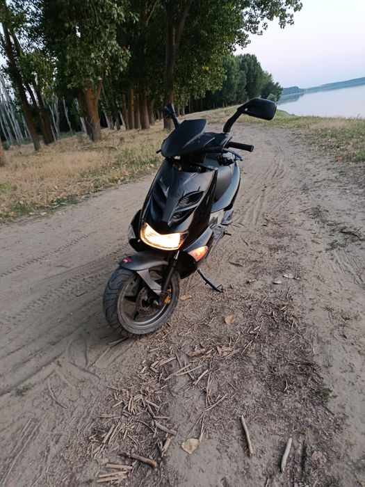 Vând scuter Aprilia SR 50