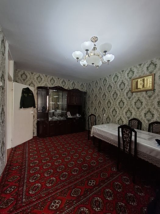 Продаю 2/3/4 квартира бывший общежитие. Ул Карасув.