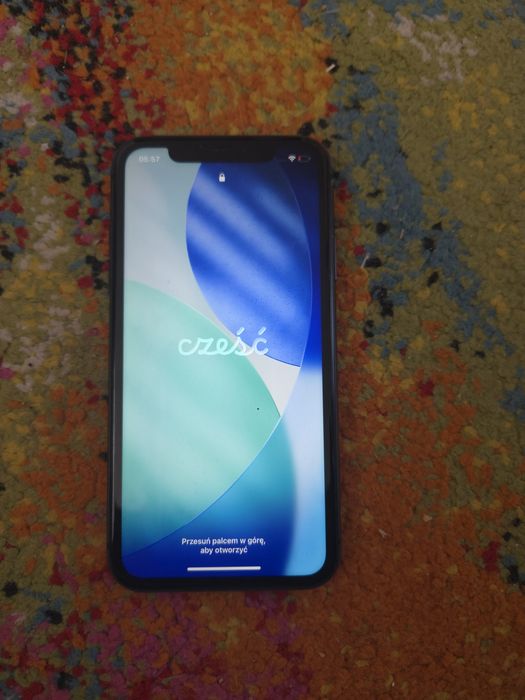 Iphone 11 negru.