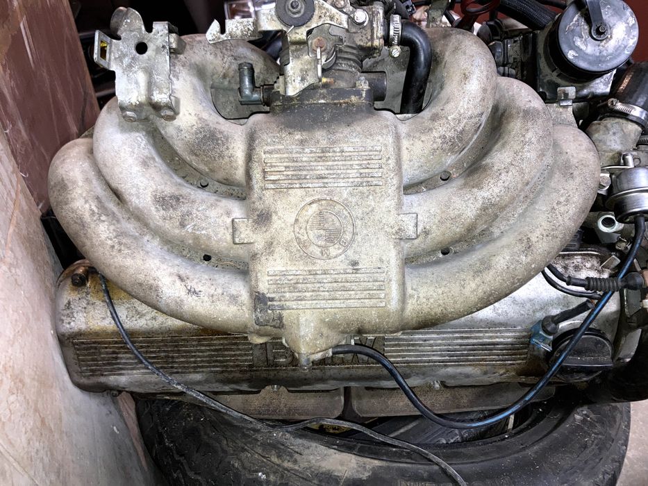 Всмукателен колектор, дросел и дюзи от BMW 325i М20Б25/M20B25 E30 E34