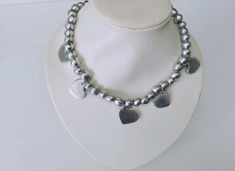Colier Vestopazzo cu inimioare si margele din aluminiu reciclat