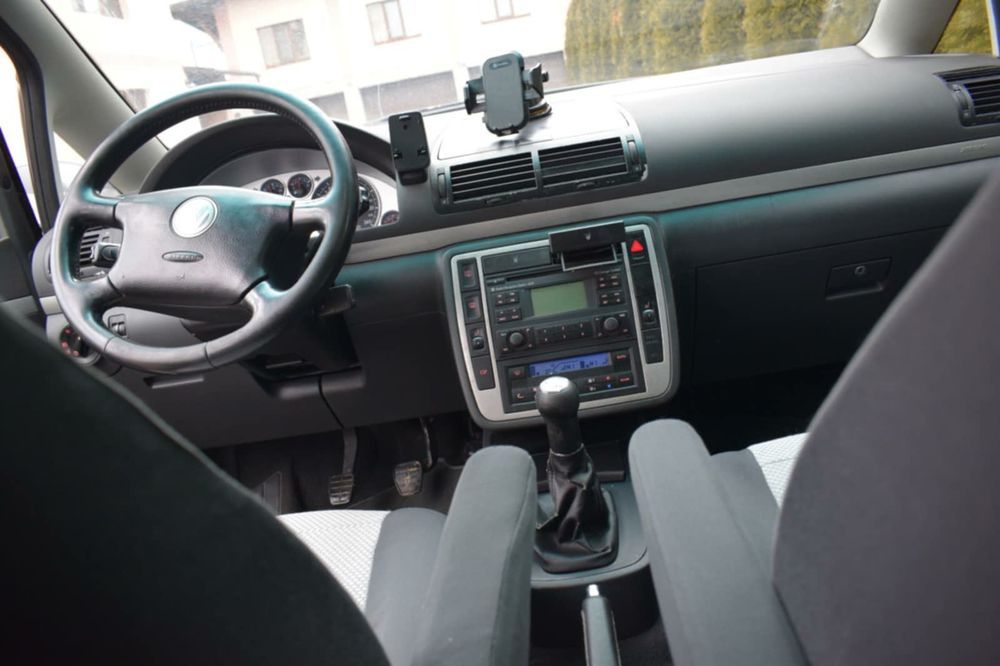 VW Sharan 2.0 TDI 140 cp 7 locuri