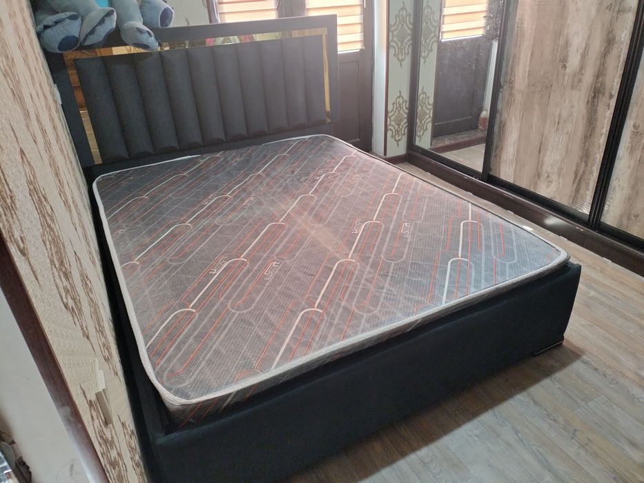 Продается двухспальная кровать