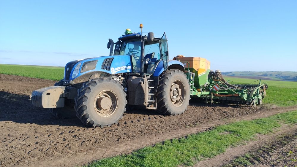 Tractor New holland T8.390 cauciucuri spate noi