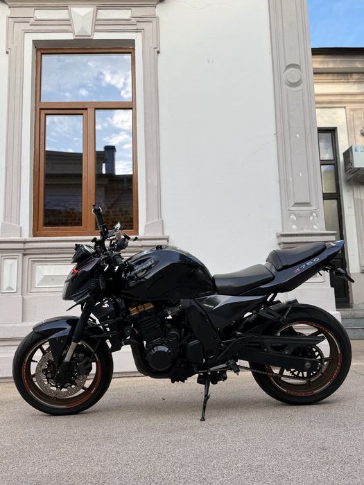 Kawasaki Z750 2006 A2
