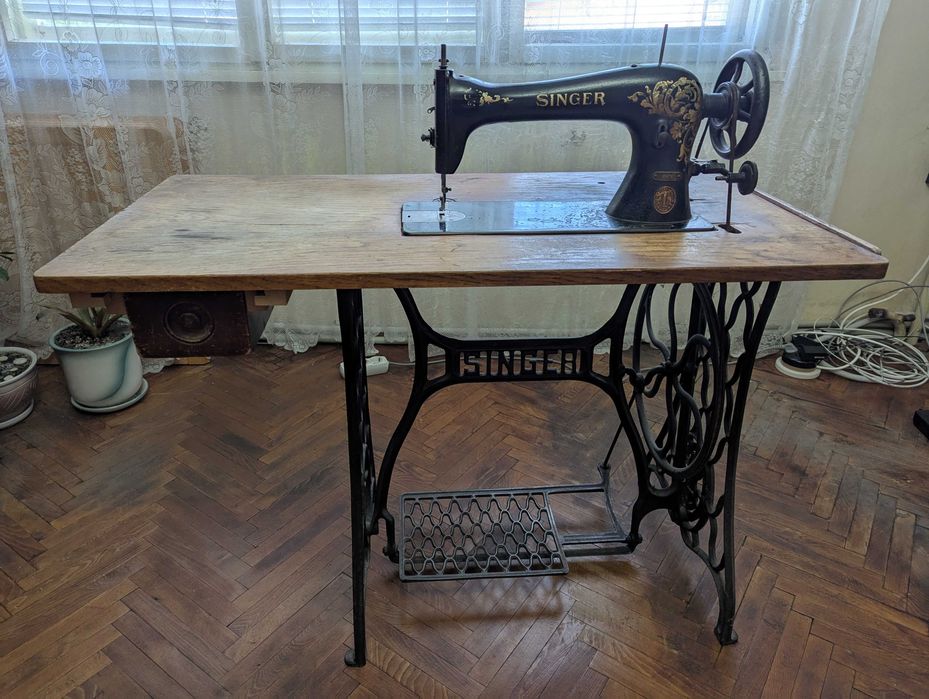 Шевна машина Singer 16K55, ръчна, крачна, запазена