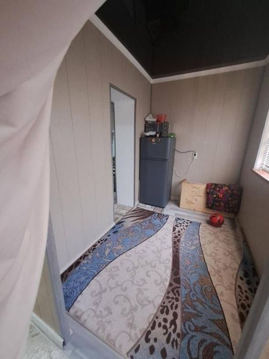 Ангренда колицода 3 хонали уй ижарага берилади шароитлари бор