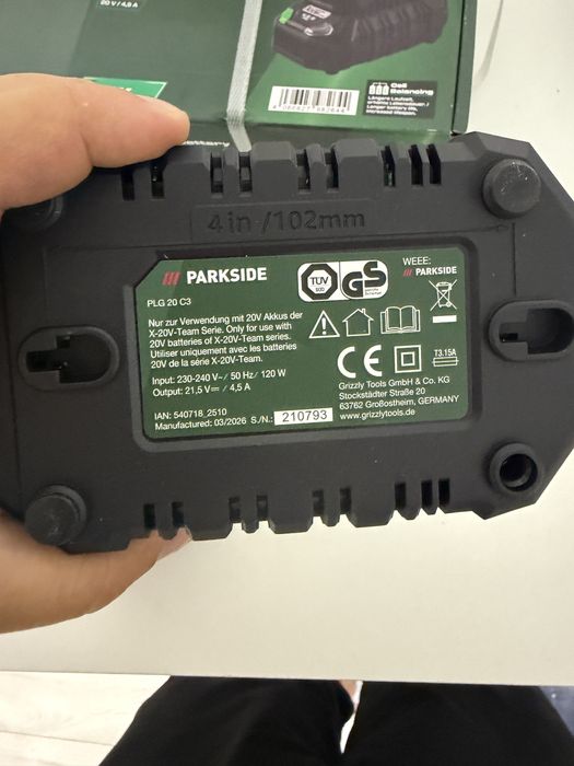 Set scumulator 4 Ah + incarcarcator Parkside 2026 noi