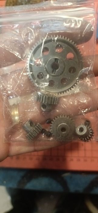 Spur+4pinioane M0.6 automodel hsp