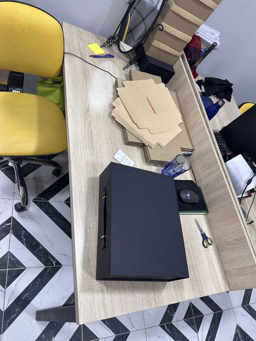 Продам парты для офиса