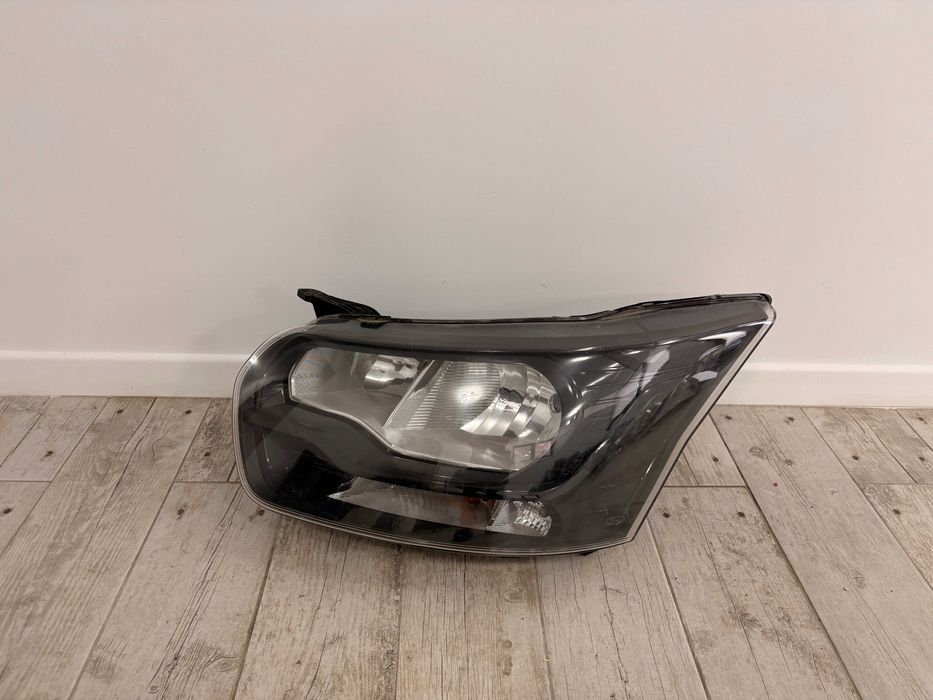 Far stanga Ford Transit dupa 2020 cod GK31-13W030-BB Europa