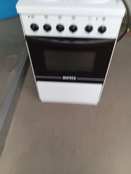 Продам электрическую плиту.