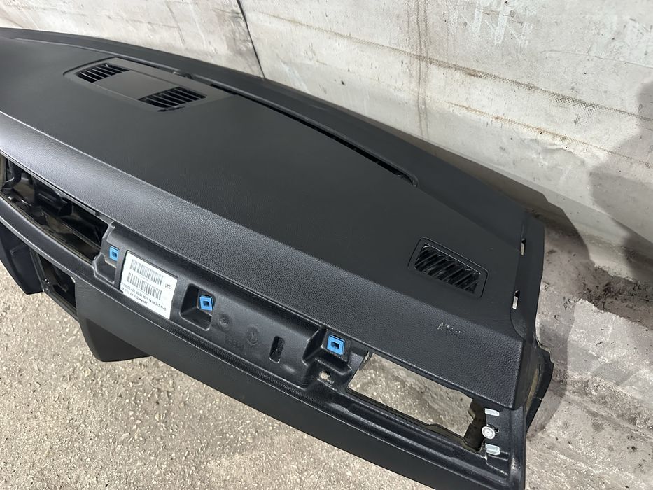 Табло със десен airbag за BMW e90/e91 face start бутон!