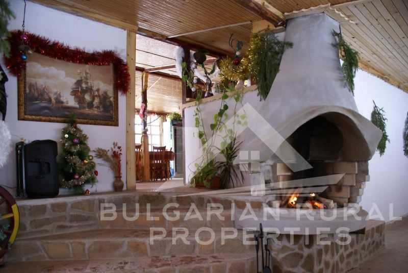 Продава се Хотел в с. Осеновлаг, Област София-област - 1200 кв.м за 375 €/кв.м - Снимка #12