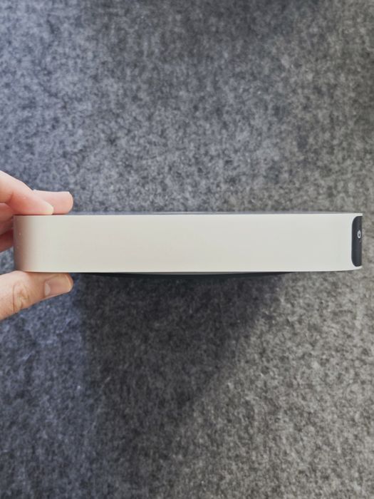 Mac mini M2 (8 GB RAM)