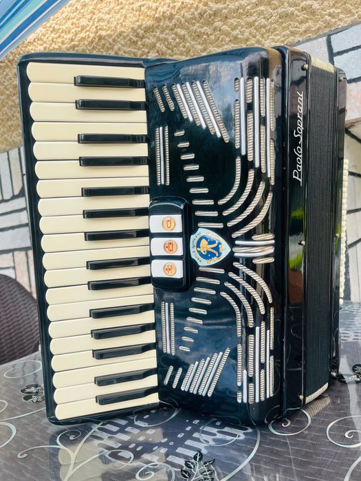 Акордеон  Paolo Soprani 48 баса