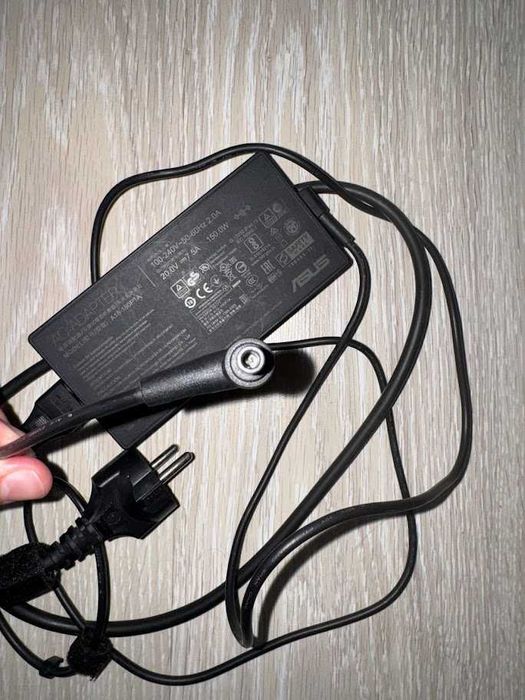 Laptop Gaming ASUS TUF FX505D – Pentru piese / Defect (Placă de bază)