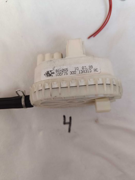 Продавам части от пералня GORENJE WA 62121