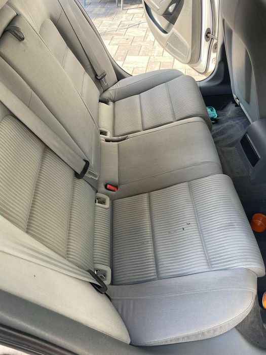 Curățare tapițerie auto / canapele saltele mocheta