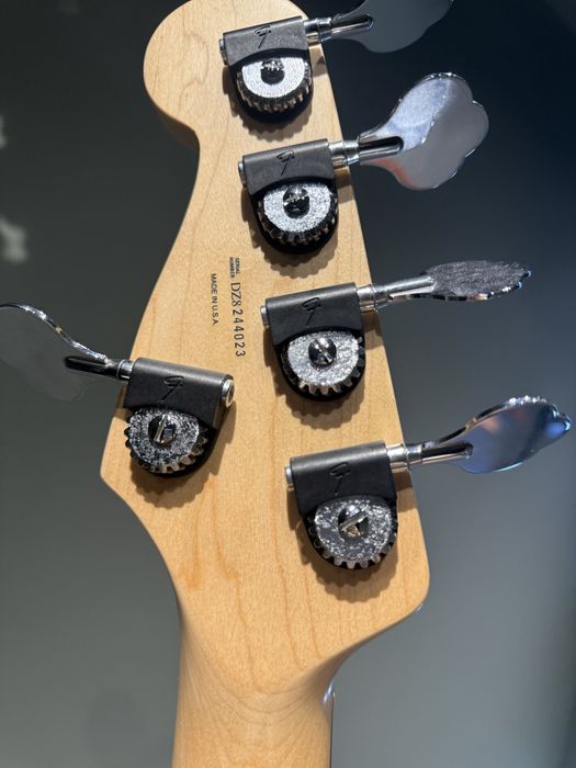 Fender deluxe jazz bass V USA