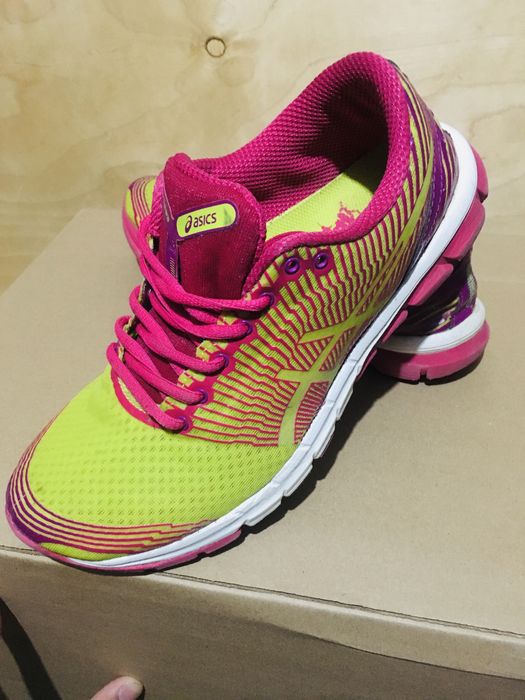 Кроссовки asics для фитнеса