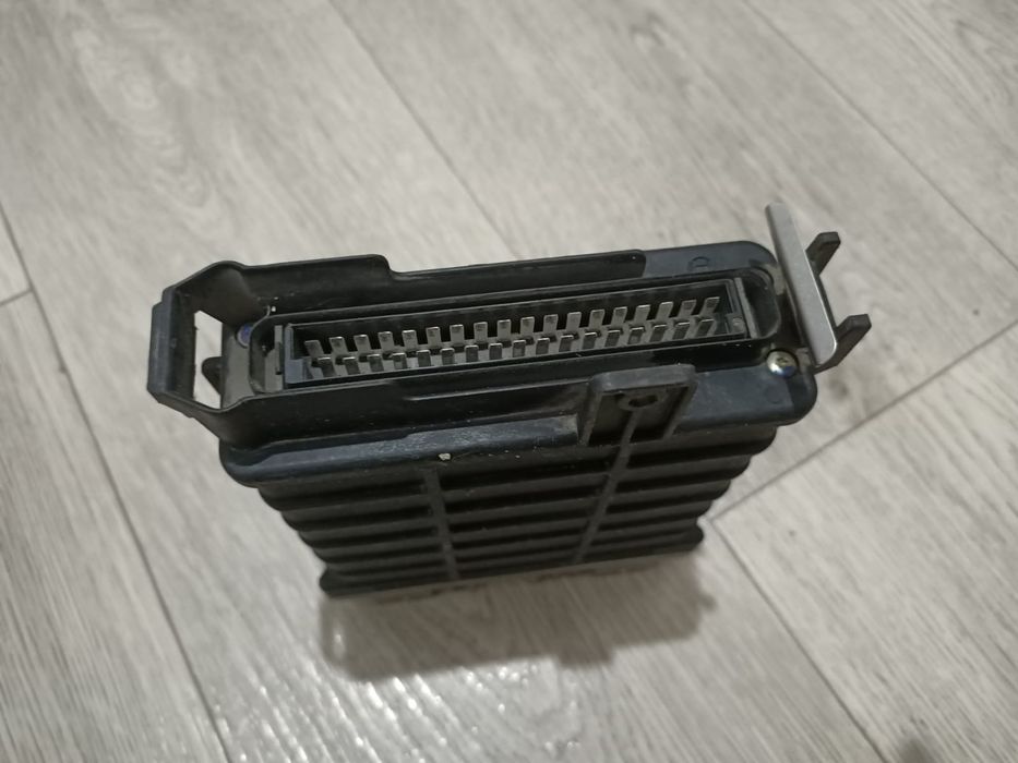 Продам мазги аудии б 3. Моно 1.8