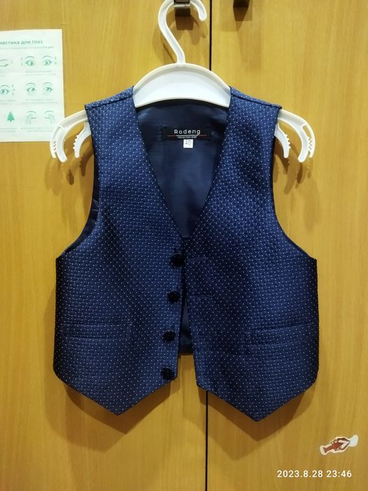 Продам костюм на мальчика