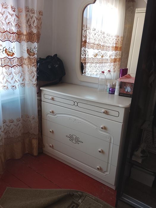 Продается спальный гарнитур