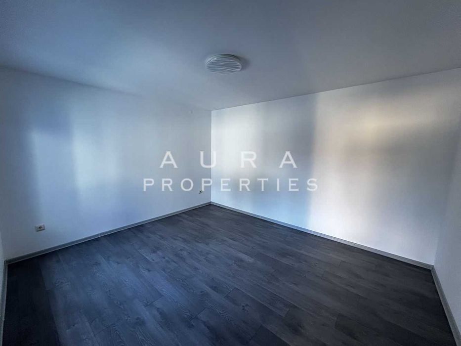 Продава се Къща в Разград, Лудогорие - 302 кв.м за 422 €/кв.м - Снимка #9