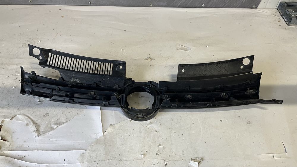 2 броя Решетка VW Golf 6 (2008-2013)