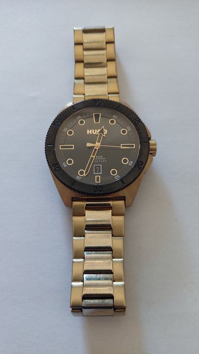 Часовник HUGO HU476 Gold Нова Батерия