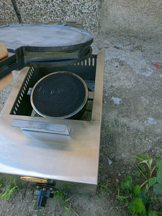 Гофретник за бъбъл/аеро/ гофрети на газ с подаръци към него