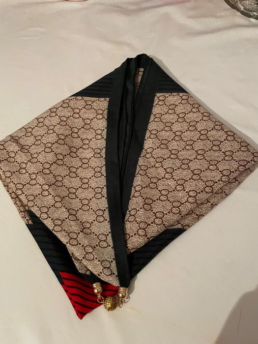 Платок с магнитом