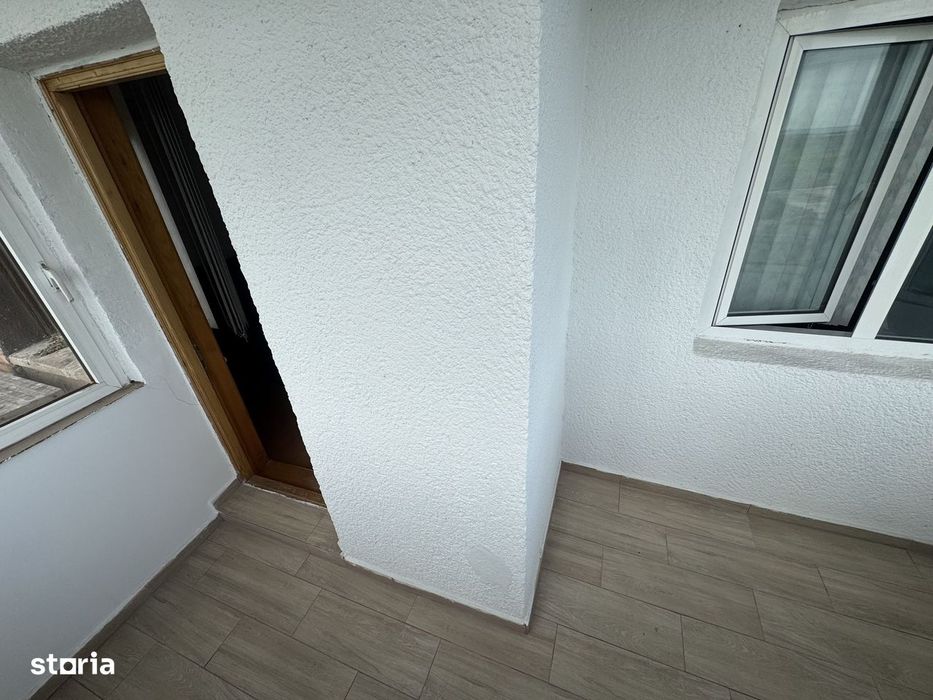 Apartament 2 camere zona Poarta 6 cu Centrala si Parcare