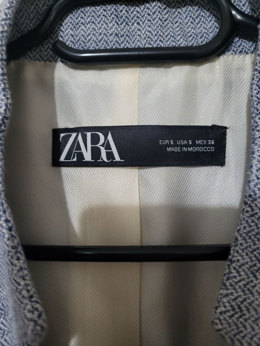 Pardesiu albastru Zara