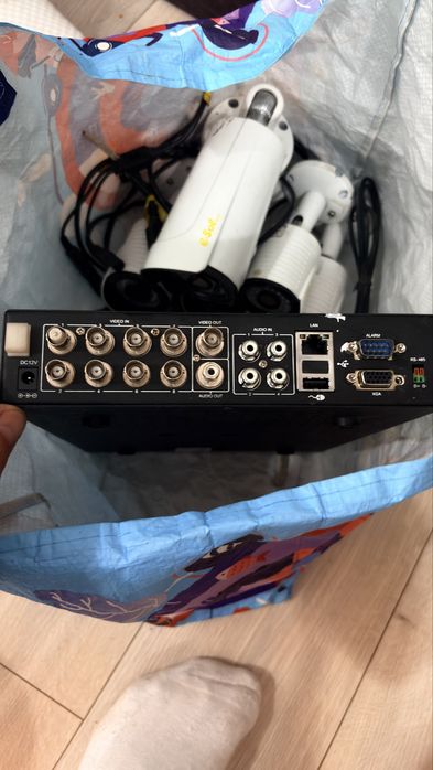 Vand sistem supraveghere 5camere+DVR