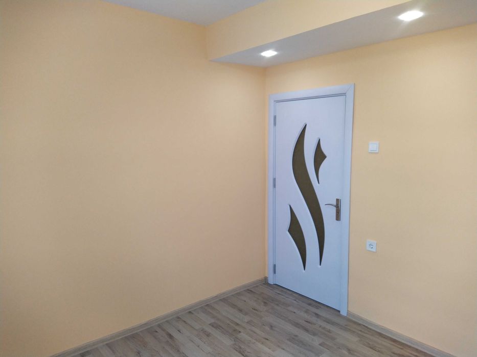 Продава се Двустаен апартамент в Силистра, Център - 54 кв.м за 906 €/кв.м - Снимка #4