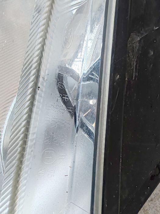 Фарове Форд Цмакс