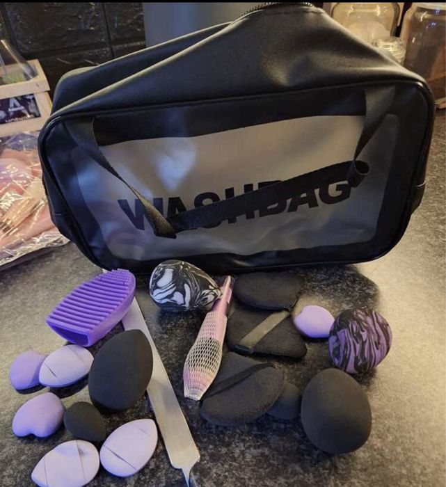 Комплект  инструменти за грим