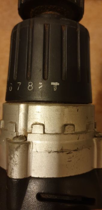 Продавам акумулаторен винтоверт