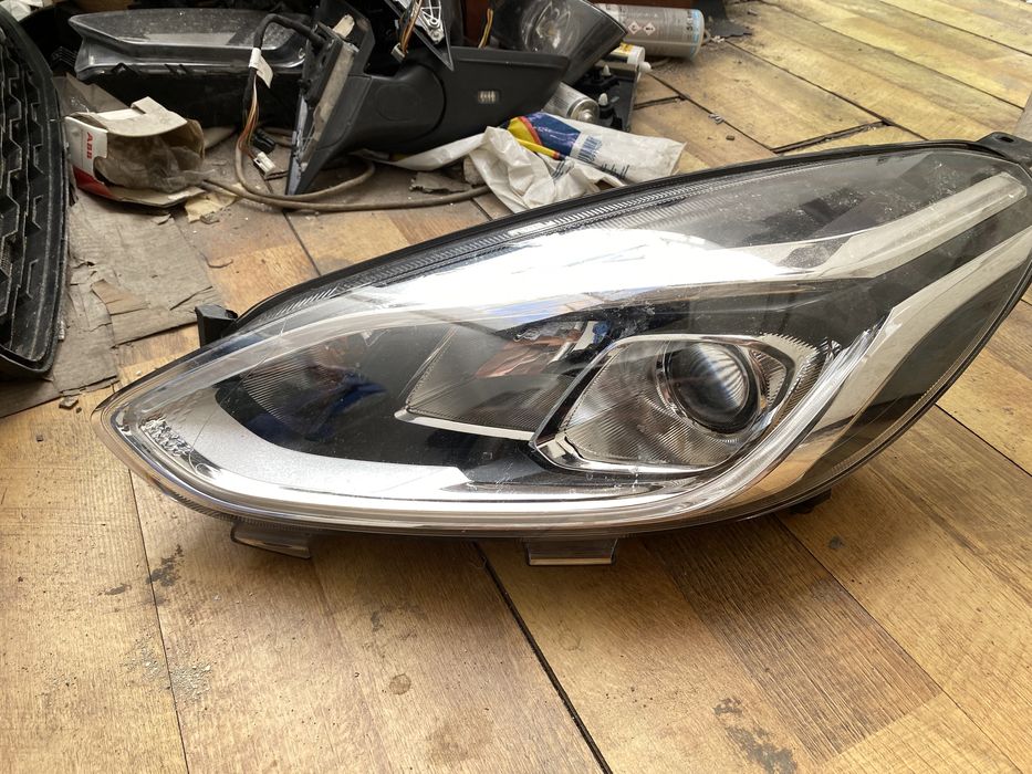 Far Ford fiesta 7 2017 - 2021 far stanga led fiesta mk7