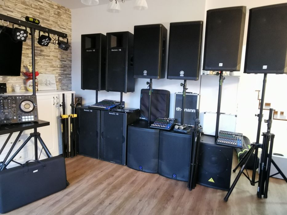 Închiriez RCF EVOX 12 Închiriere, boxe, sistem sonorizare activ,