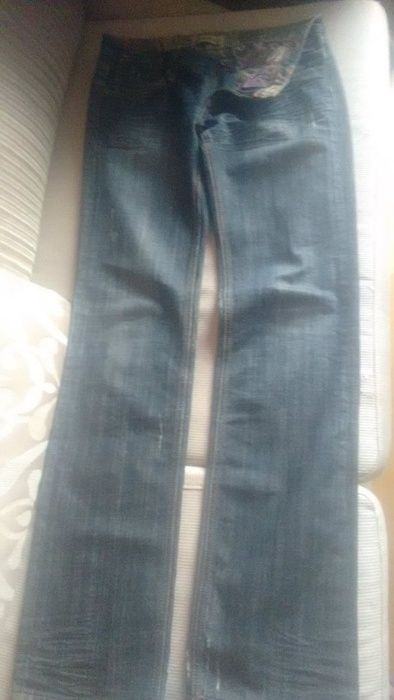 Blugi de dama Italia masura 28/34 (Medium) marca Fracomina cu pietre