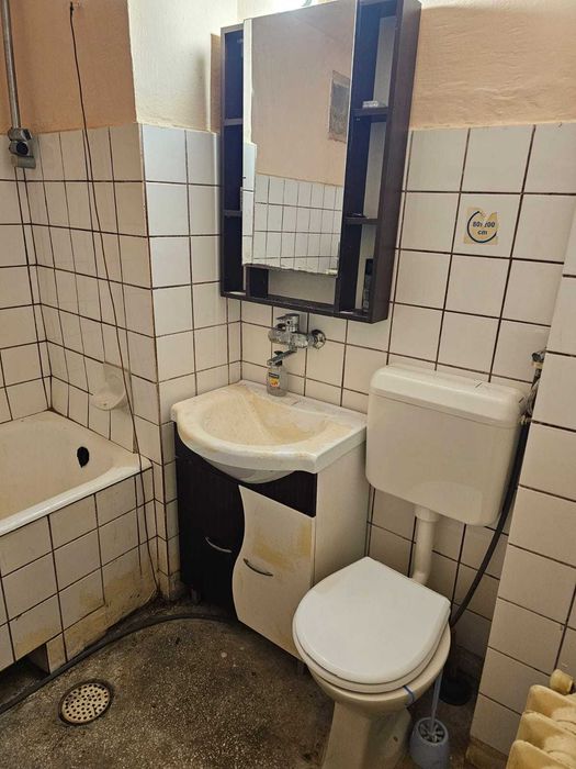 Ofer spre închiriere apartament 2 camere
