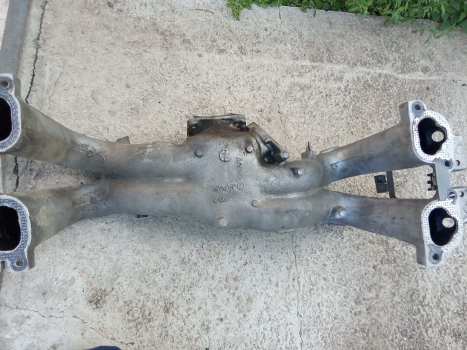 Впускной коллектор на Субару 2.2