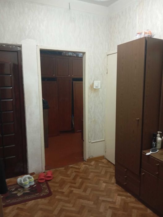 Продается 4- комнатная квартира на массиве куйлюк -3