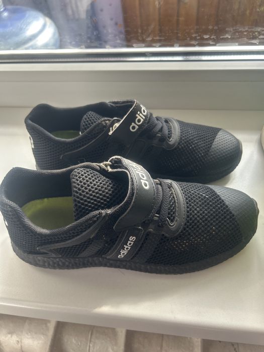 Кроссовки подростковые 36-37 размер