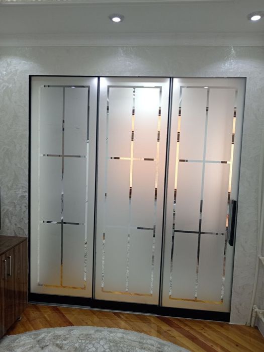 Межкомнатные стеклянные перегородки